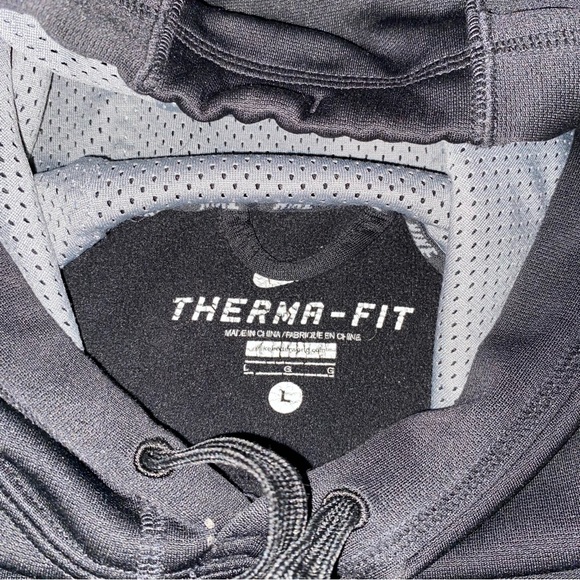 Nike Therma - fit training black hoodie - Picture 5 of 5